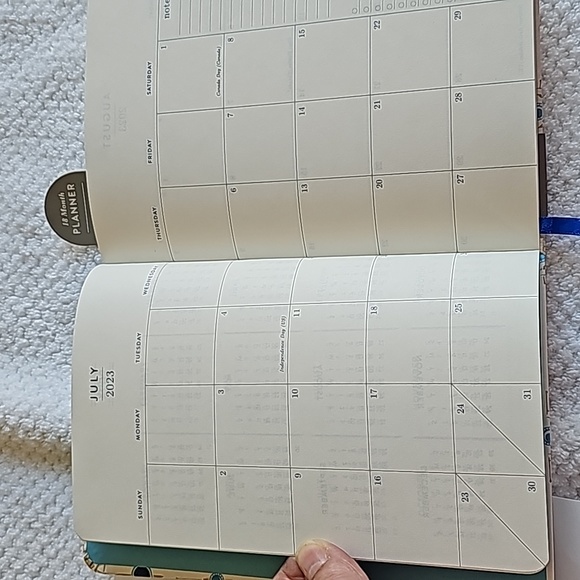 18 MONTH PLANNER - Picture 4 of 8
